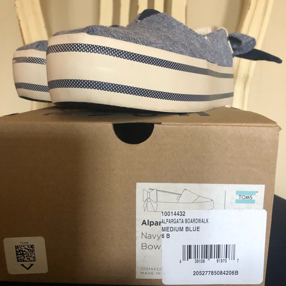 Toms Slip ons - Picture 7 of 7